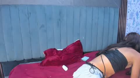 Snapshot of avi_thomsonn chatting on 02/13/26, 09:55 avi_thomsonn online show from 02/13/26, 09:55