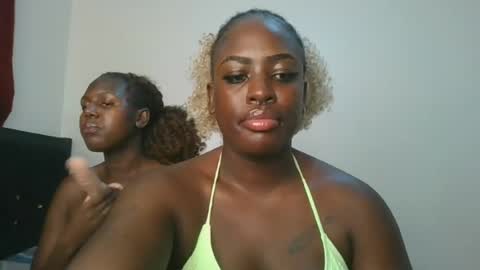 avian_babe1 online show from 07/26/26, 11:22