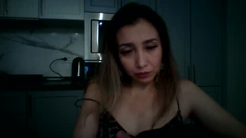 Snapshot of avinelra chatting on 06/16/26, 07:05 avinelra online show from 06/16/26, 07:05