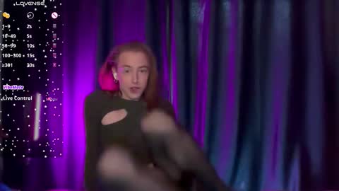 Snapshot of avril_pearly_ chatting on 02/11/26, 11:04 avril_pearly_ online show from 02/11/26, 11:04