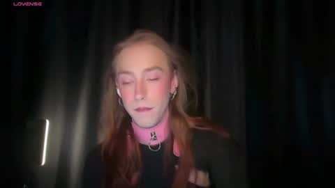avril_pearly_ online show from 06/15/26, 11:12