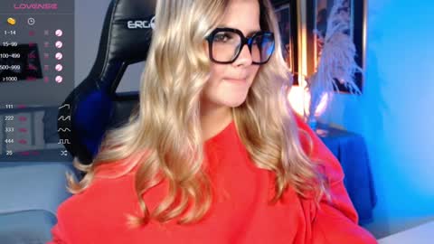 Snapshot of avrill_morgan chatting on 12/03/24, 06:49 Avrill Morgan online show from 12/03/24, 06:49