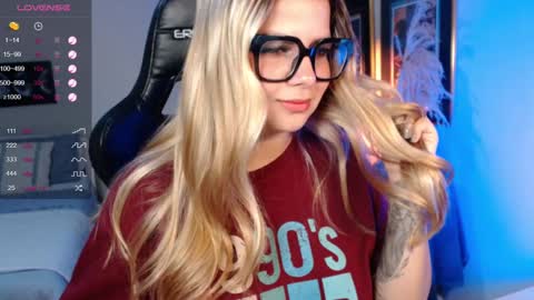 Snapshot of avrill_morgan chatting on 12/04/24, 07:12 Avrill Morgan online show from 12/04/24, 07:12