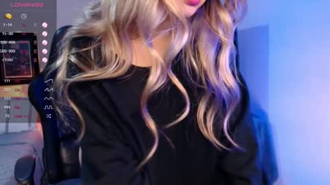 Snapshot of avrill_morgan chatting on 09/09/25, 08:19 Avrill Morgan online show from 09/09/25, 08:19