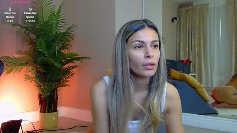 AVRILL CYRUX online show from 02/02/26, 08:13