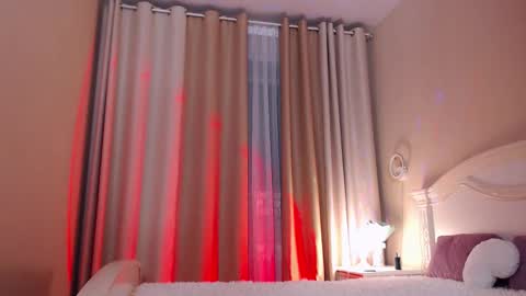 Avrora Inst online show from 10/20/25, 11:27