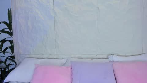 Avy  online show from 12/01/25, 11:37