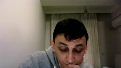 Snapshot of awesenheit chatting on 12/29/24, 02:00 awesenheit online show from 12/29/24, 02:00