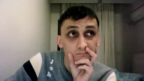 Snapshot of awesenheit chatting on 01/15/25, 01:20 awesenheit online show from 01/15/25, 01:20