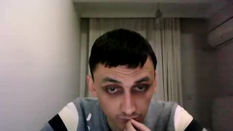 Snapshot of awesenheit chatting on 01/20/25, 10:48 awesenheit online show from 01/20/25, 10:48