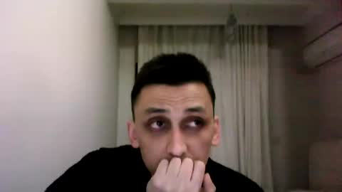 Snapshot of awesenheit chatting on 02/14/25, 01:45 awesenheit online show from 02/14/25, 01:45