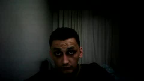 Snapshot of awesenheit chatting on 11/22/25, 11:48 awesenheit online show from 11/22/25, 11:48