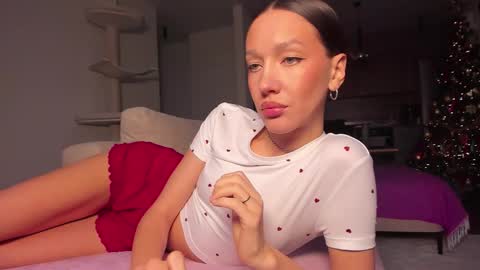 Snapshot of awgustina_sweetheart22 chatting on 12/19/25, 08:43 Awgustina online show from 12/19/25, 08:43