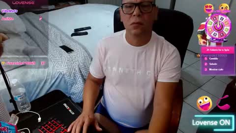 Snapshot of axel264 chatting on 03/04/26, 09:15 Alex online show from 03/04/26, 09:15