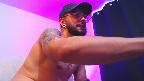 Independiente Model online show from 10/31/25, 07:26