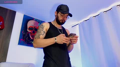 Independiente Model online show from 05/11/26, 12:33