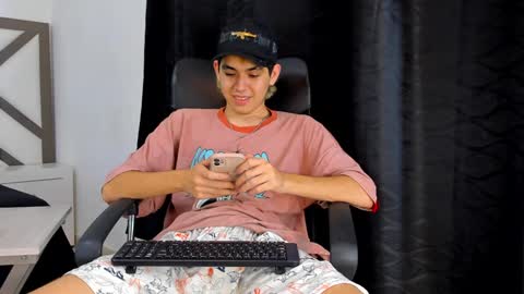 Snapshot of axel_cifer chatting on 01/30/25, 11:24 Axel cifer online show from 01/30/25, 11:24