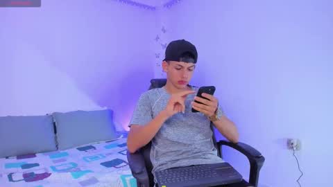 AXEL online show from 10/23/25, 11:42