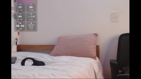 Snapshot of axel_davis_ chatting on 10/17/25, 06:49 axel davis  online show from 10/17/25, 06:49