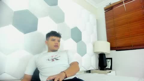 Snapshot of axel_forte chatting on 04/21/26, 01:50 Axel Forte online show from 04/21/26, 01:50