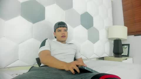 Snapshot of axel_forte chatting on 04/30/26, 01:50 Axel Forte online show from 04/30/26, 01:50