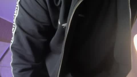 Snapshot of axel_grey_ chatting on 05/31/26, 12:23 axel_grey_ online show from 05/31/26, 12:23