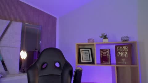 Snapshot of axel_grey_ chatting on 06/01/26, 12:40 axel_grey_ online show from 06/01/26, 12:40