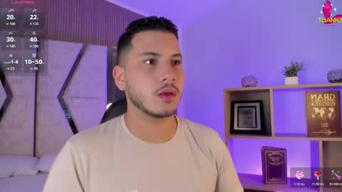Snapshot of axel_grey_ chatting on 06/05/26, 12:33 axel_grey_ online show from 06/05/26, 12:33