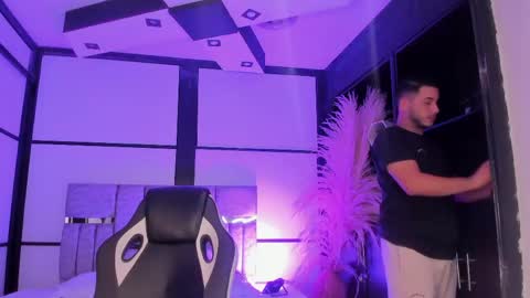 Snapshot of axel_grey_ chatting on 06/07/26, 05:22 axel_grey_ online show from 06/07/26, 05:22