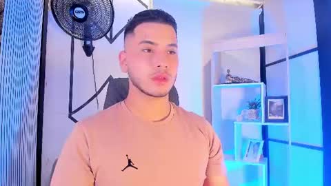 Snapshot of axel_grey_ chatting on 06/14/26, 05:09 axel_grey_ online show from 06/14/26, 05:09