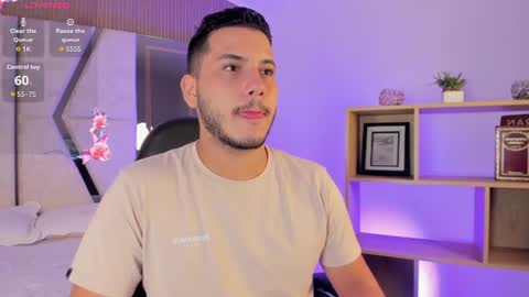 Snapshot of axel_grey_ chatting on 06/30/26, 12:39 axel_grey_ online show from 06/30/26, 12:39