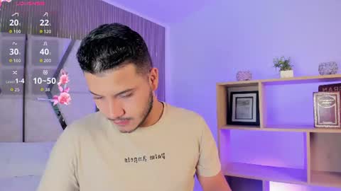 Snapshot of axel_grey_ chatting on 07/02/26, 12:22 axel_grey_ online show from 07/02/26, 12:22