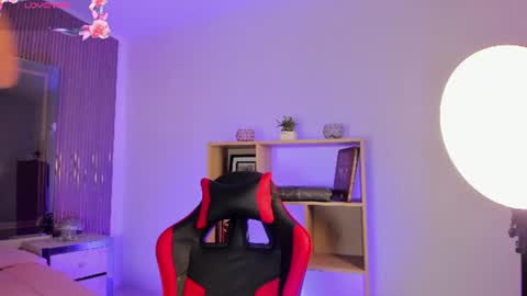 Snapshot of axel_grey_ chatting on 07/14/26, 12:44 axel_grey_ online show from 07/14/26, 12:44