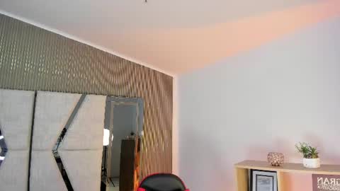 Snapshot of axel_grey_ chatting on 07/25/26, 12:47 axel_grey_ online show from 07/25/26, 12:47