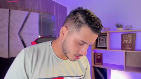 Snapshot of axel_grey_ chatting on 07/30/26, 12:48 axel_grey_ online show from 07/30/26, 12:48