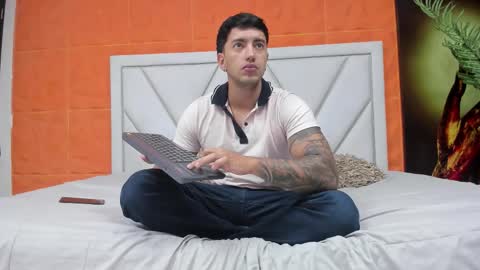 Snapshot of axel_hendrick chatting on 02/02/26, 11:53 axel_hendrick online show from 02/02/26, 11:53