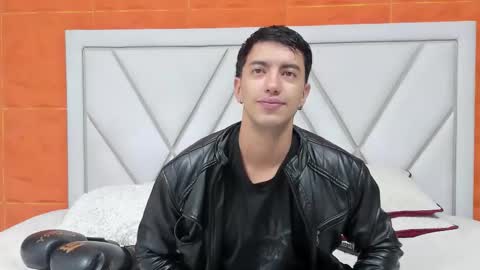 Snapshot of axel_hendrick chatting on 02/05/26, 12:43 axel_hendrick online show from 02/05/26, 12:43