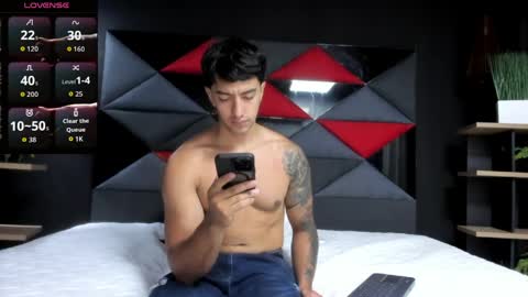 Snapshot of axel_hendrick chatting on 04/09/26, 12:32 axel_hendrick online show from 04/09/26, 12:32