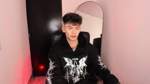 Axel online show from 12/19/25, 07:15