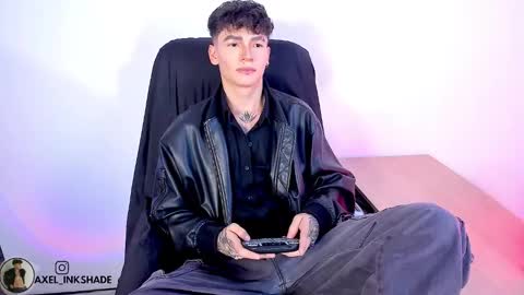 Snapshot of axel_inkshade chatting on 02/25/26, 03:05 Axel online show from 02/25/26, 03:05