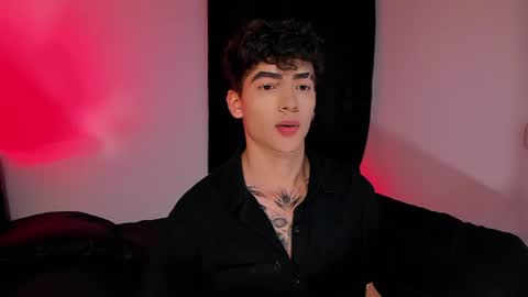 Snapshot of axel_inkshade chatting on 06/17/26, 12:35 Axel online show from 06/17/26, 12:35