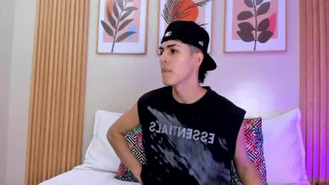 Snapshot of axel_mendoza_ chatting on 07/01/26, 07:46 A X E L online show from 07/01/26, 07:46