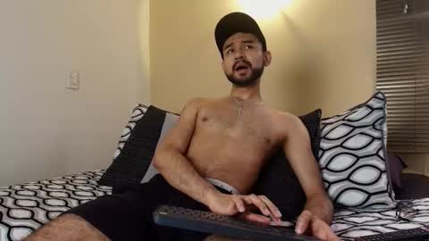 Axel Moon online show from 12/17/25, 05:08