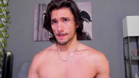 Snapshot of axel_owen chatting on 01/25/25, 09:57 Axel online show from 01/25/25, 09:57