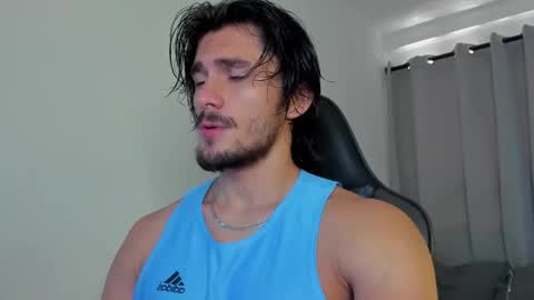 Snapshot of axel_owen chatting on 10/02/25, 03:41 Axel online show from 10/02/25, 03:41