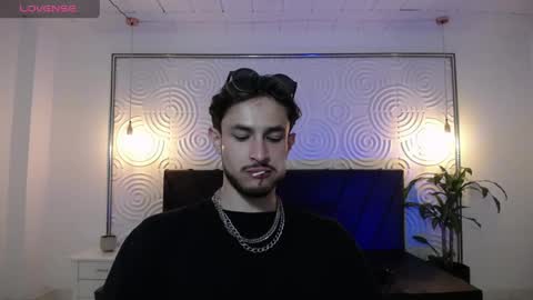 Snapshot of axel_porn_ chatting on 05/14/26, 12:23 Axel online show from 05/14/26, 12:23