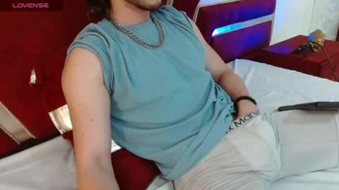 Snapshot of axel_porn_ chatting on 05/16/26, 12:51 Axel online show from 05/16/26, 12:51