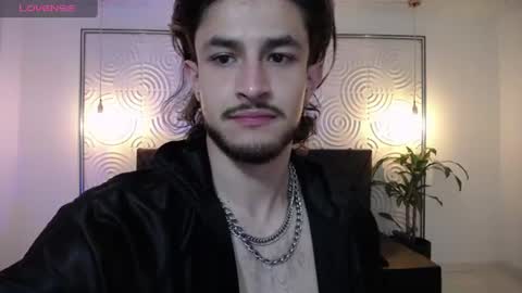 Snapshot of axel_porn_ chatting on 06/17/26, 01:30 Axel online show from 06/17/26, 01:30