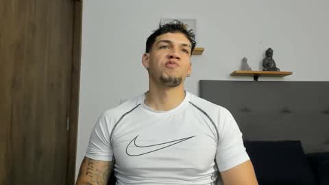 Snapshot of axel_taylor21 chatting on 09/16/25, 09:49 INDEPENDENT MODEL online show from 09/16/25, 09:49