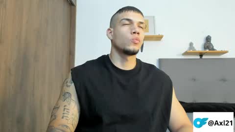 Snapshot of axel_taylor21 chatting on 05/17/26, 11:23 INDEPENDENT MODEL online show from 05/17/26, 11:23